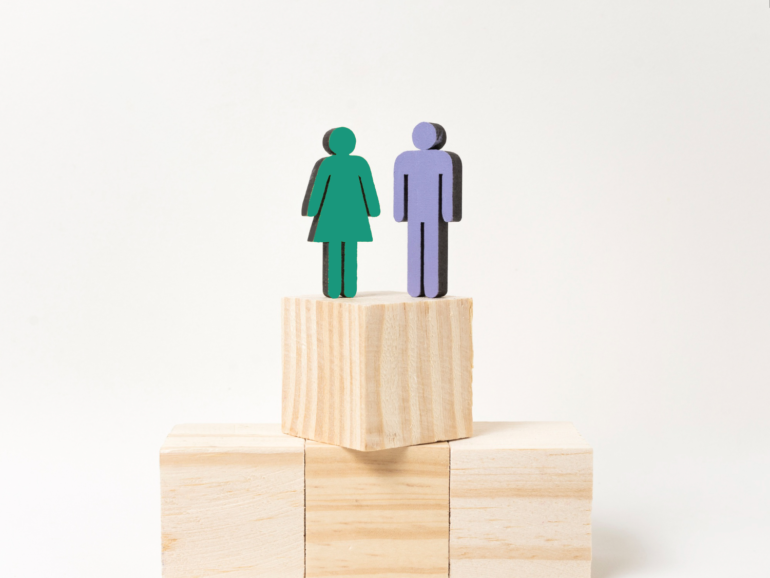 ¿Son obligatorios los cursos de formación para la igualdad de género y contra el acoso?